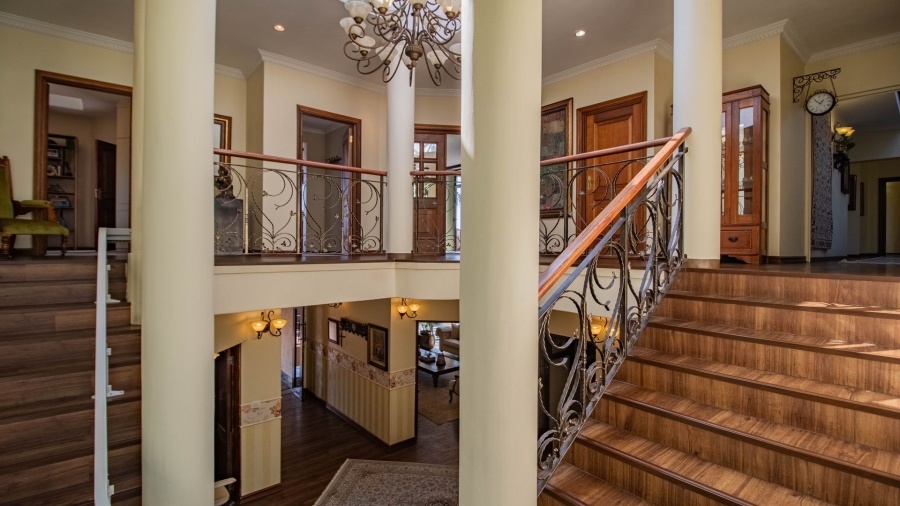 To Let 6 Bedroom Property for Rent in Bedfordview Gauteng