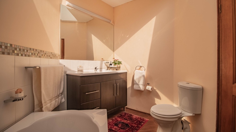 To Let 6 Bedroom Property for Rent in Bedfordview Gauteng