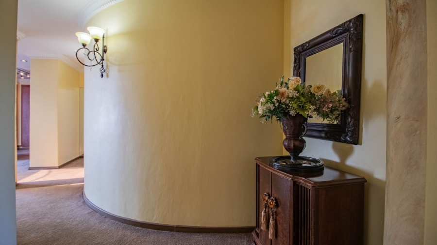 To Let 6 Bedroom Property for Rent in Bedfordview Gauteng