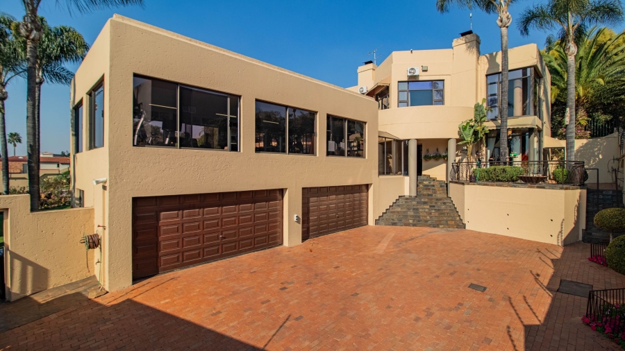 To Let 6 Bedroom Property for Rent in Bedfordview Gauteng