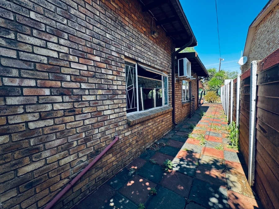 3 Bedroom Property for Sale in Daspoort Gauteng