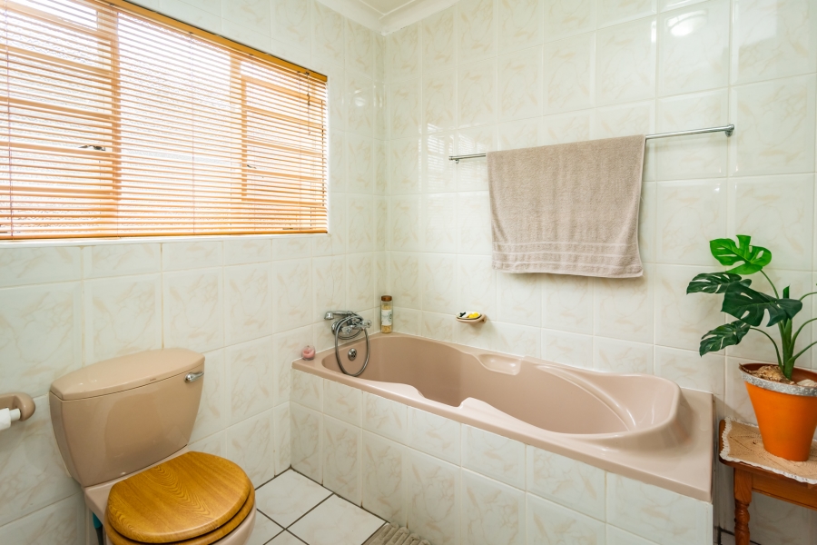 3 Bedroom Property for Sale in Kenmare Gauteng