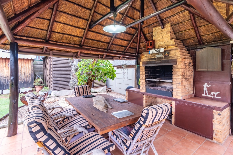 3 Bedroom Property for Sale in Kenmare Gauteng