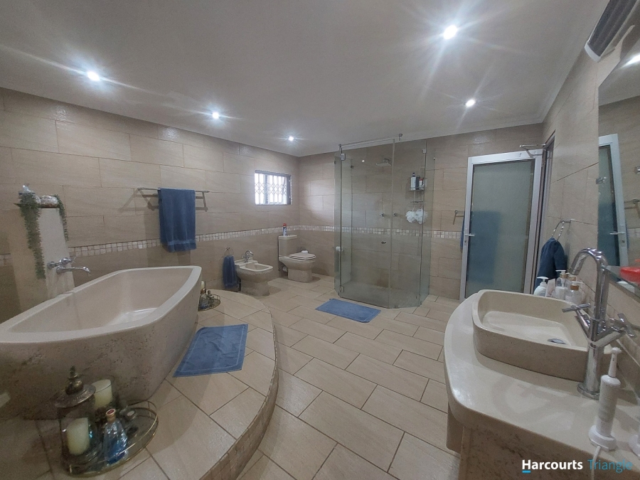 6 Bedroom Property for Sale in Three Rivers Gauteng