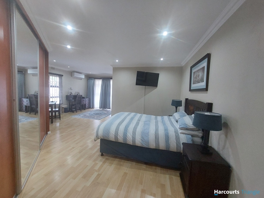 6 Bedroom Property for Sale in Three Rivers Gauteng