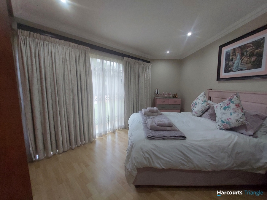 6 Bedroom Property for Sale in Three Rivers Gauteng