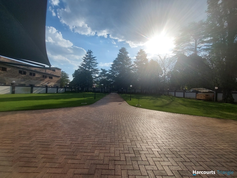 6 Bedroom Property for Sale in Three Rivers Gauteng