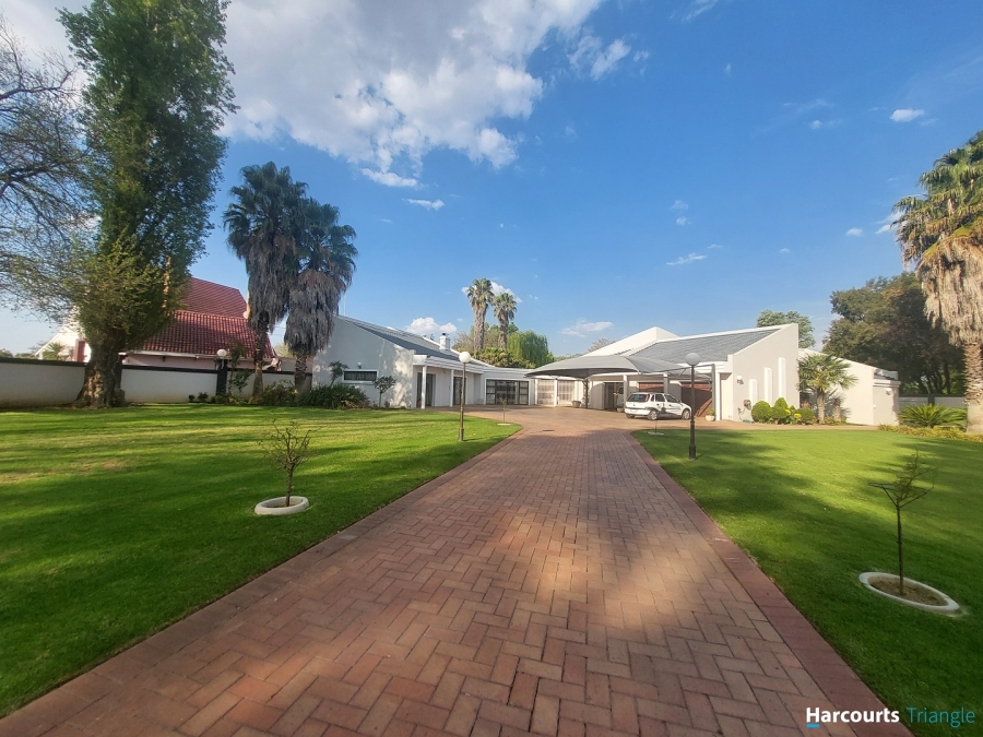6 Bedroom Property for Sale in Three Rivers Gauteng