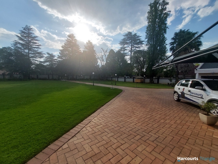 6 Bedroom Property for Sale in Three Rivers Gauteng
