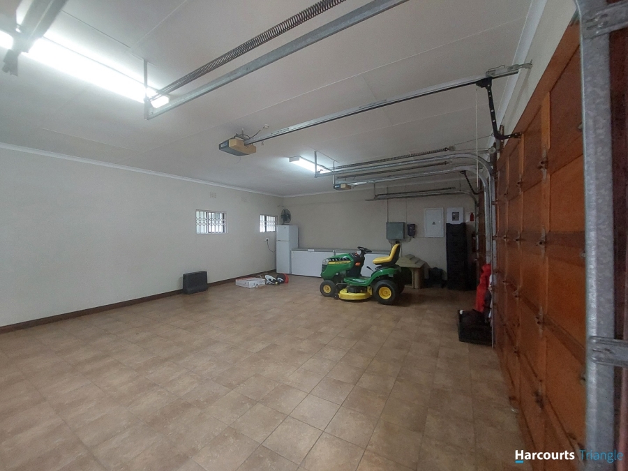 6 Bedroom Property for Sale in Three Rivers Gauteng