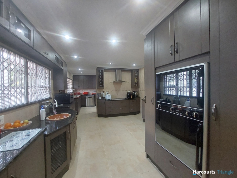 6 Bedroom Property for Sale in Three Rivers Gauteng