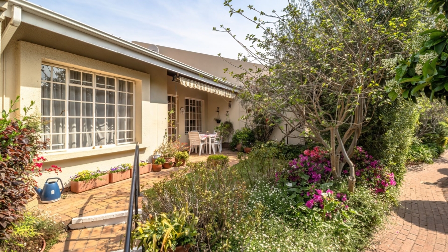 2 Bedroom Property for Sale in Magaliessig Gauteng