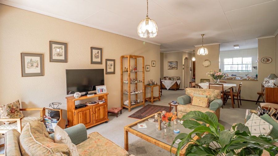 2 Bedroom Property for Sale in Magaliessig Gauteng