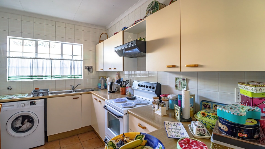 2 Bedroom Property for Sale in Magaliessig Gauteng