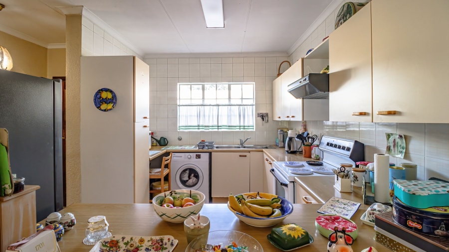2 Bedroom Property for Sale in Magaliessig Gauteng