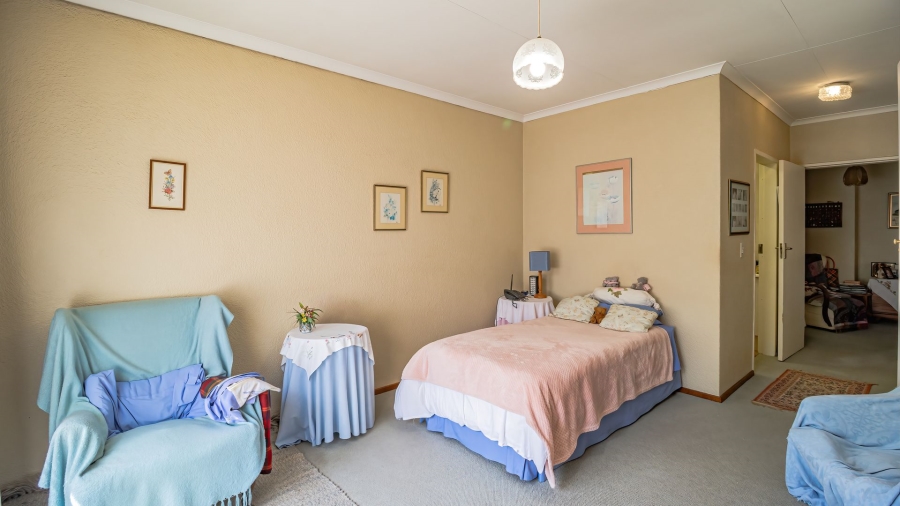 2 Bedroom Property for Sale in Magaliessig Gauteng