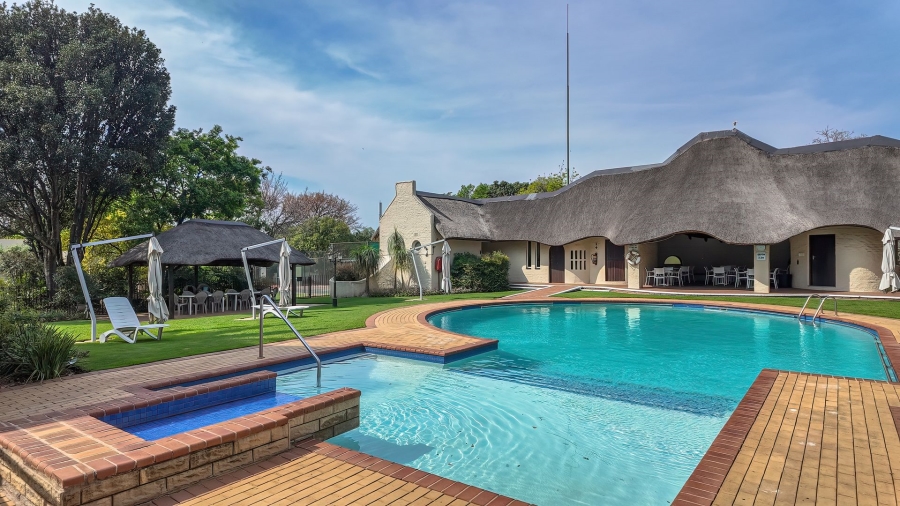 2 Bedroom Property for Sale in Magaliessig Gauteng