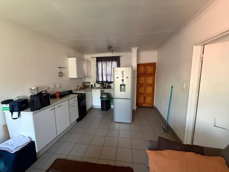 To Let 1 Bedroom Property for Rent in Castleview Gauteng