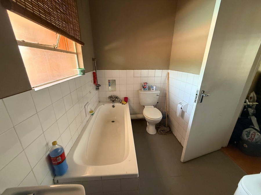 To Let 1 Bedroom Property for Rent in Castleview Gauteng
