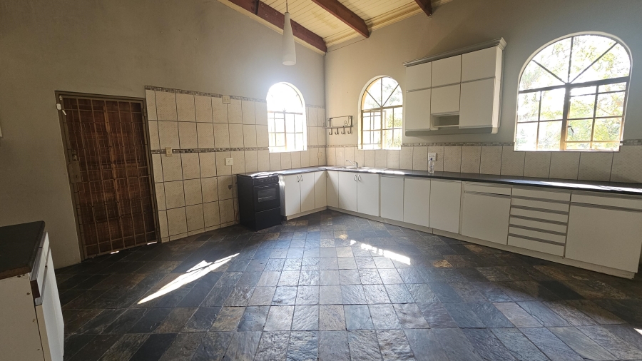 To Let 3 Bedroom Property for Rent in Crowthorne AH Gauteng