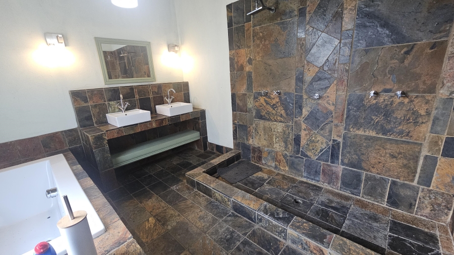 To Let 3 Bedroom Property for Rent in Crowthorne AH Gauteng