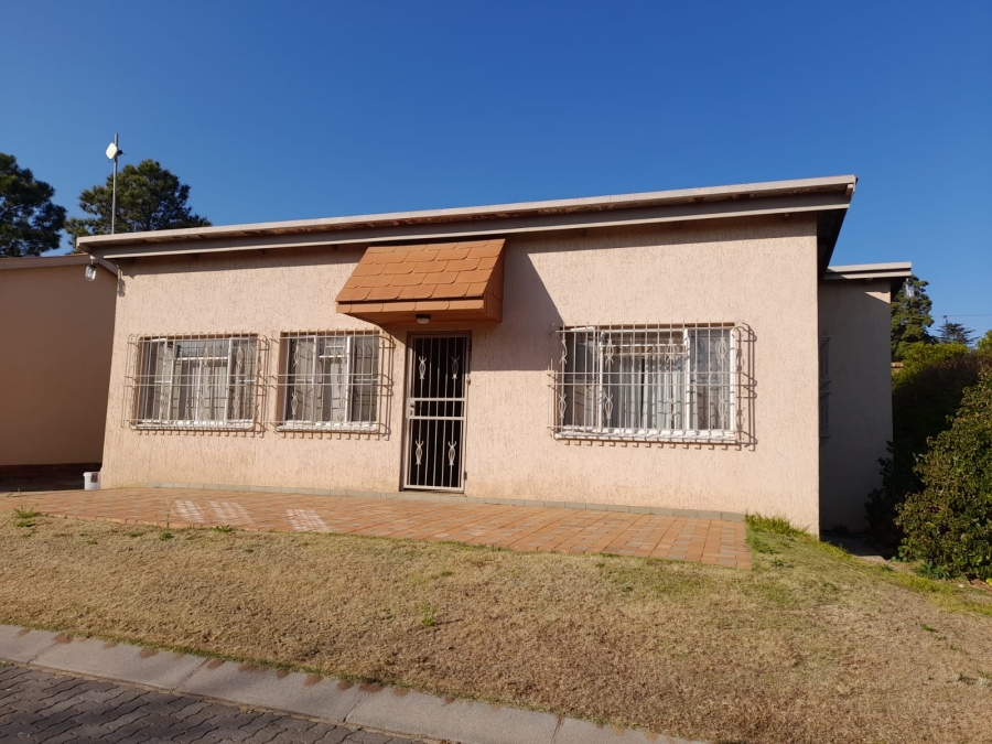 1 Bedroom Property for Sale in Glen Austin Gauteng