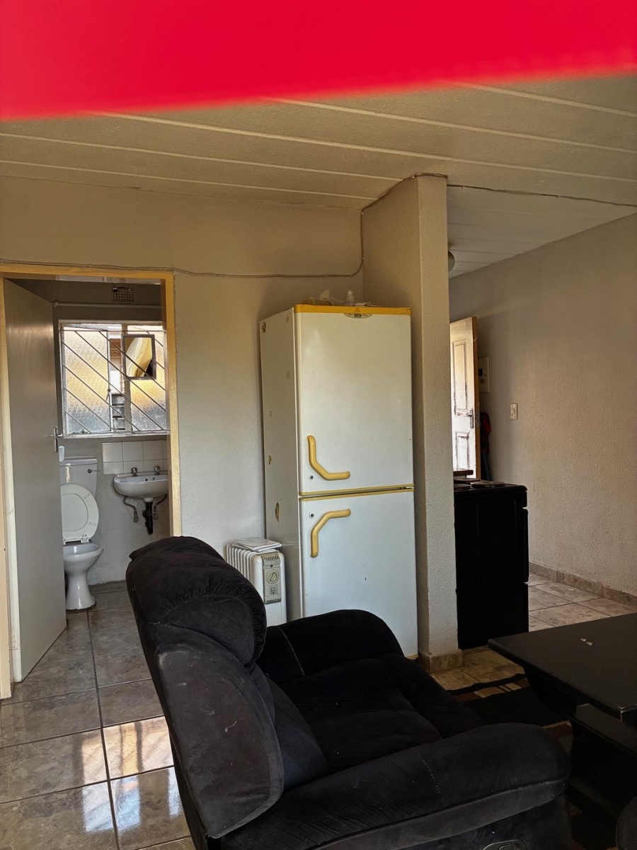 2 Bedroom Property for Sale in Glen Marais Gauteng