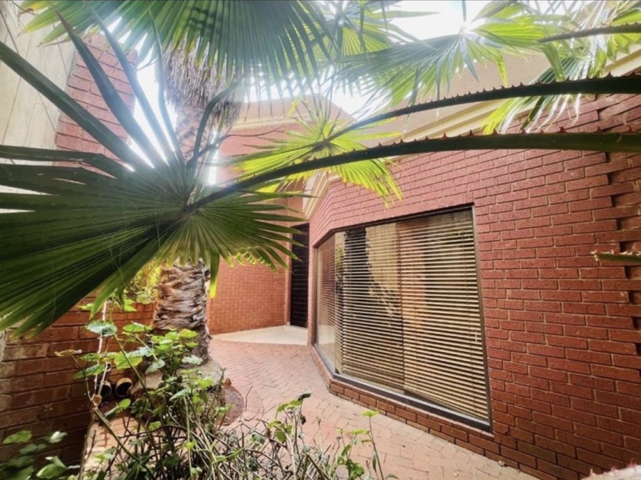 5 Bedroom Property for Sale in Meyersdal Gauteng