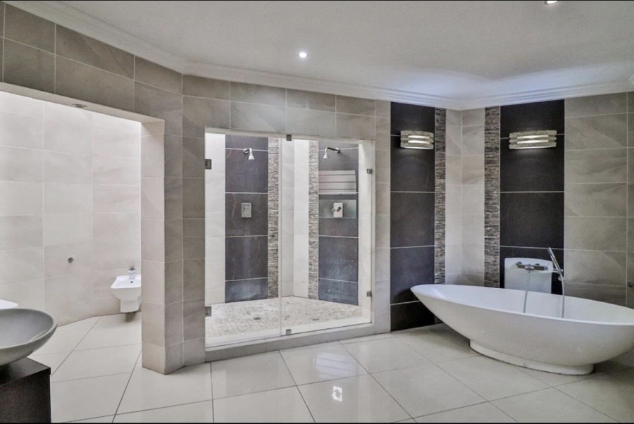 5 Bedroom Property for Sale in Meyersdal Gauteng
