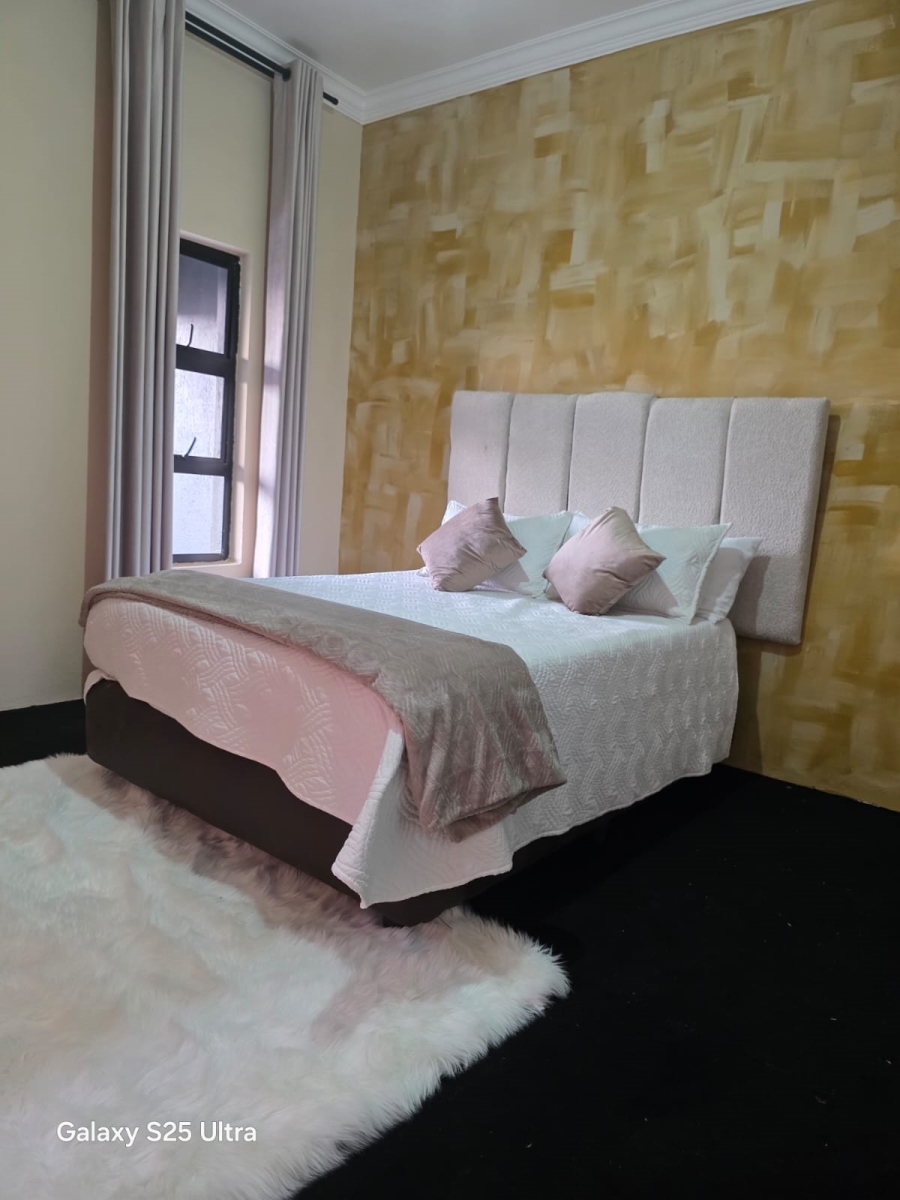 5 Bedroom Property for Sale in Theresa Park Gauteng