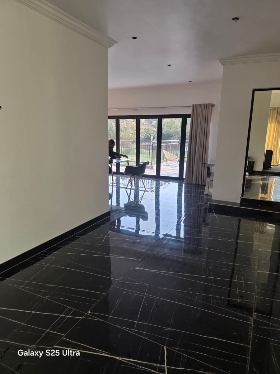 5 Bedroom Property for Sale in Theresa Park Gauteng