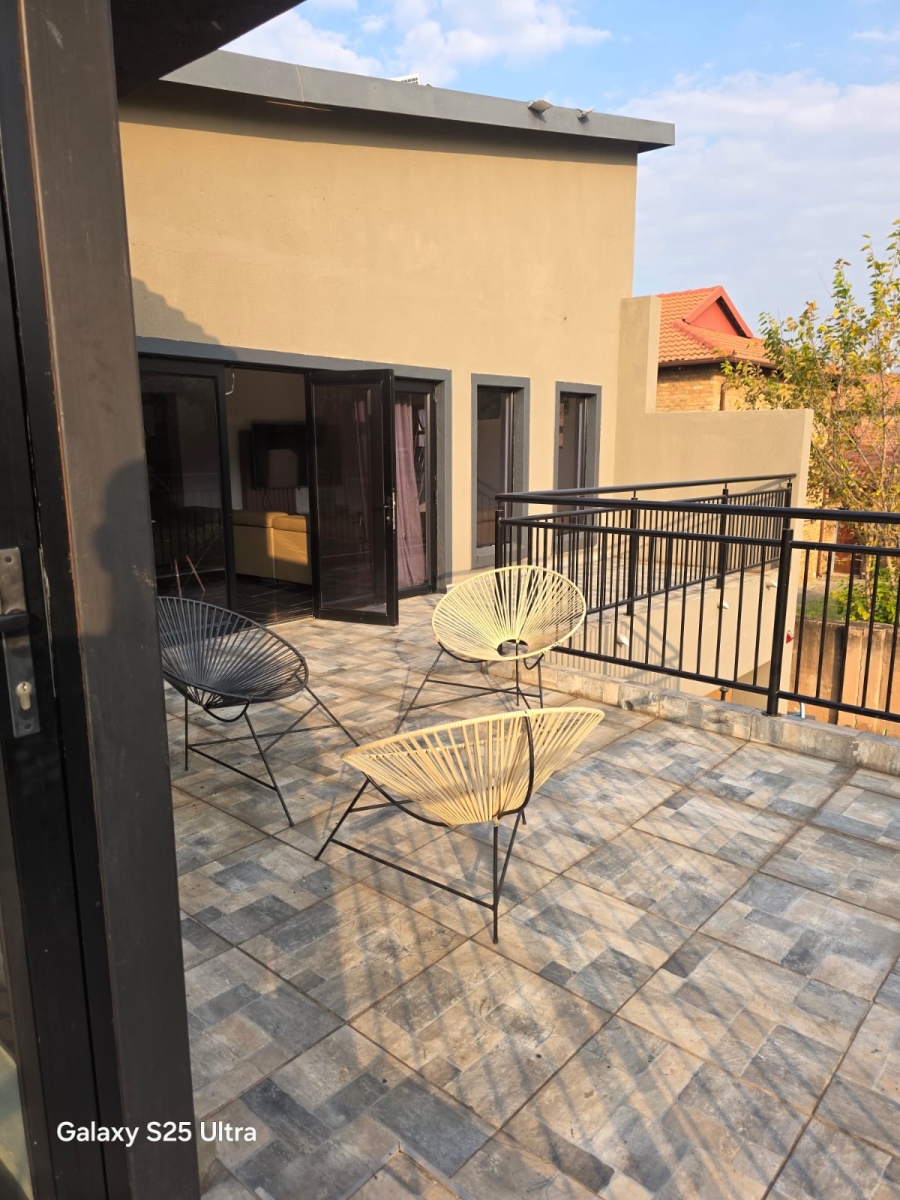 5 Bedroom Property for Sale in Theresa Park Gauteng