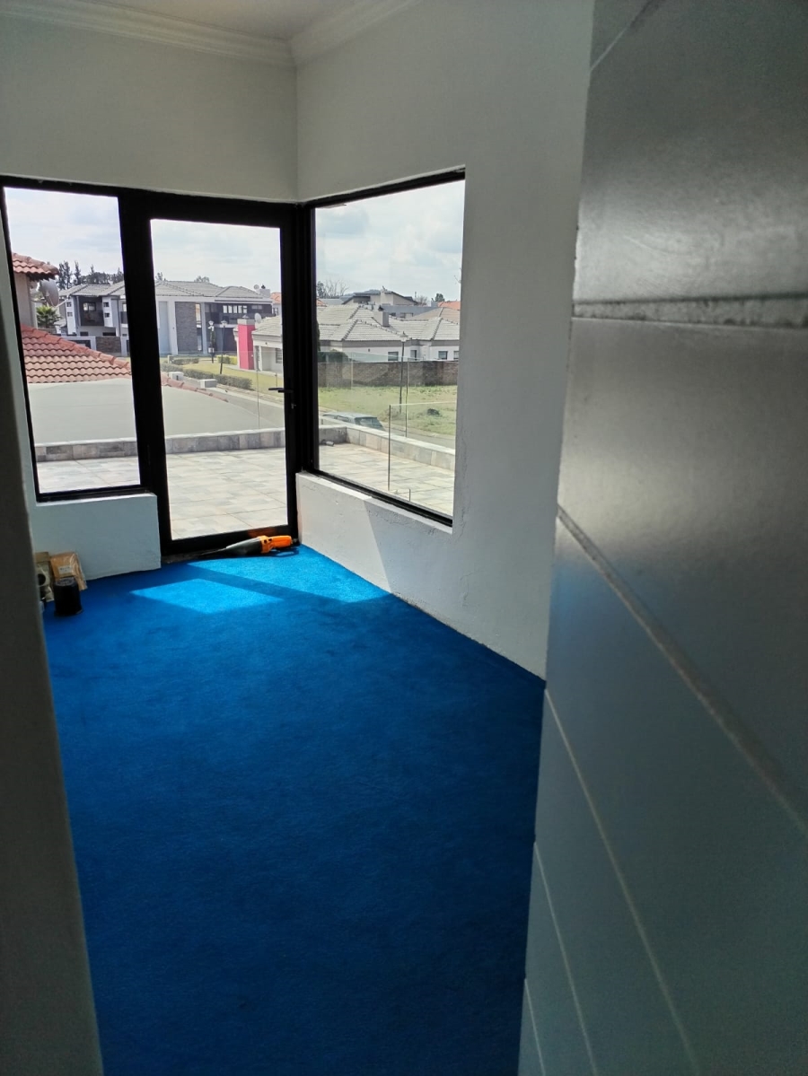 5 Bedroom Property for Sale in Theresa Park Gauteng