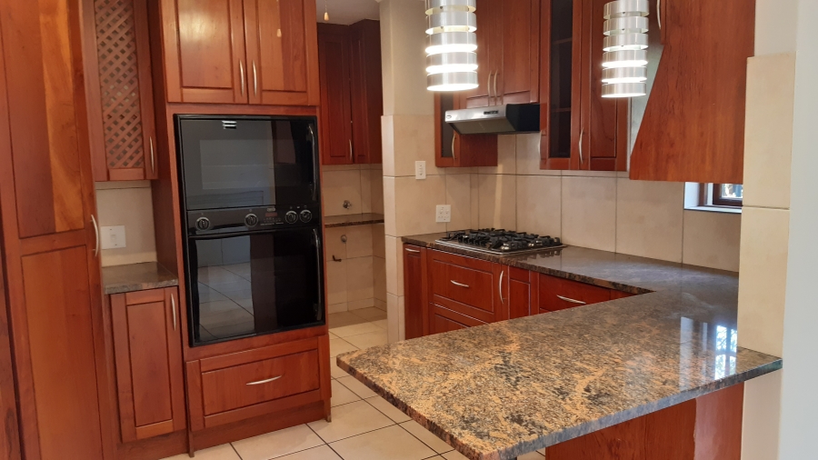 To Let 3 Bedroom Property for Rent in Faerie Glen Gauteng