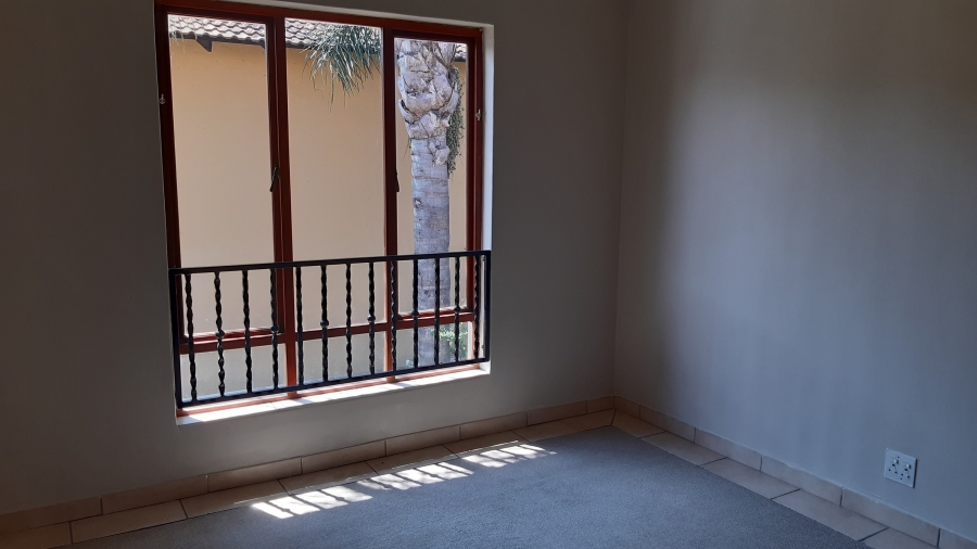 To Let 3 Bedroom Property for Rent in Faerie Glen Gauteng