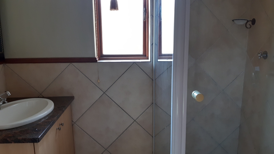 To Let 3 Bedroom Property for Rent in Faerie Glen Gauteng