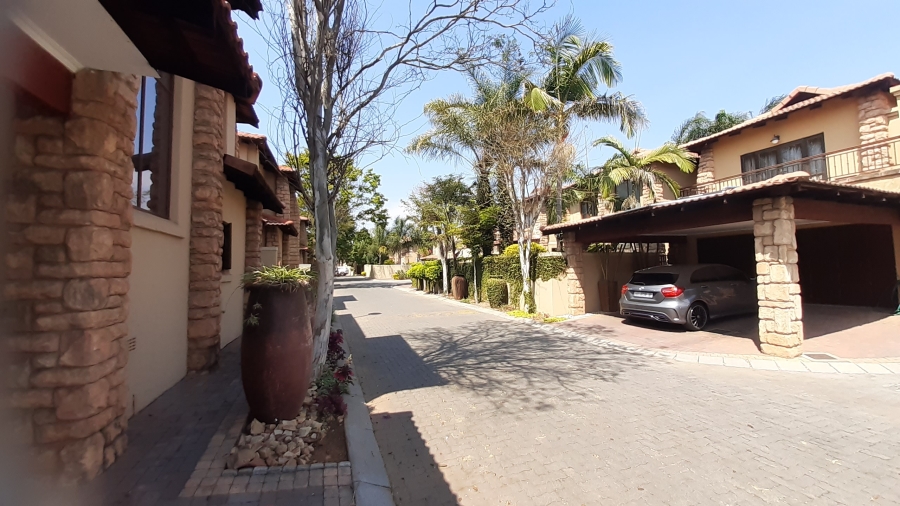 To Let 3 Bedroom Property for Rent in Faerie Glen Gauteng