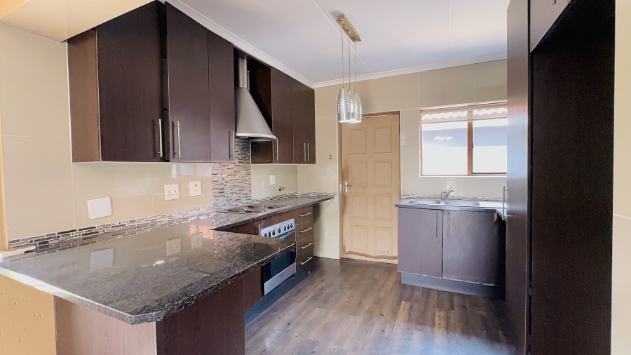 3 Bedroom Property for Sale in Helderwyk Gauteng