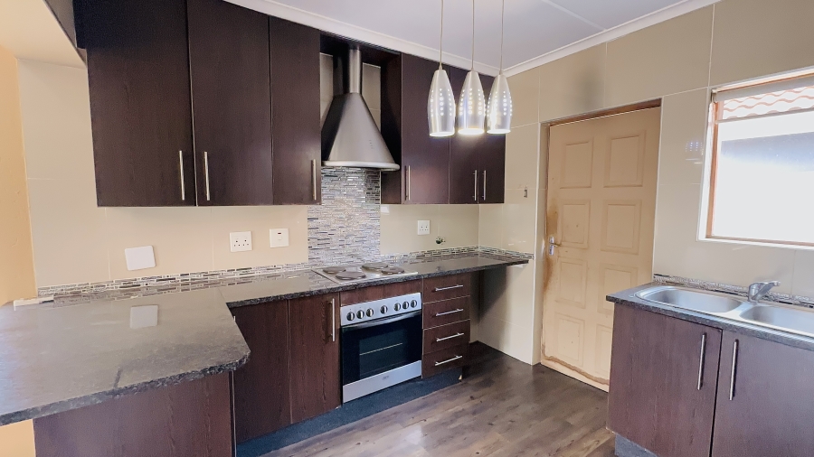 3 Bedroom Property for Sale in Helderwyk Gauteng