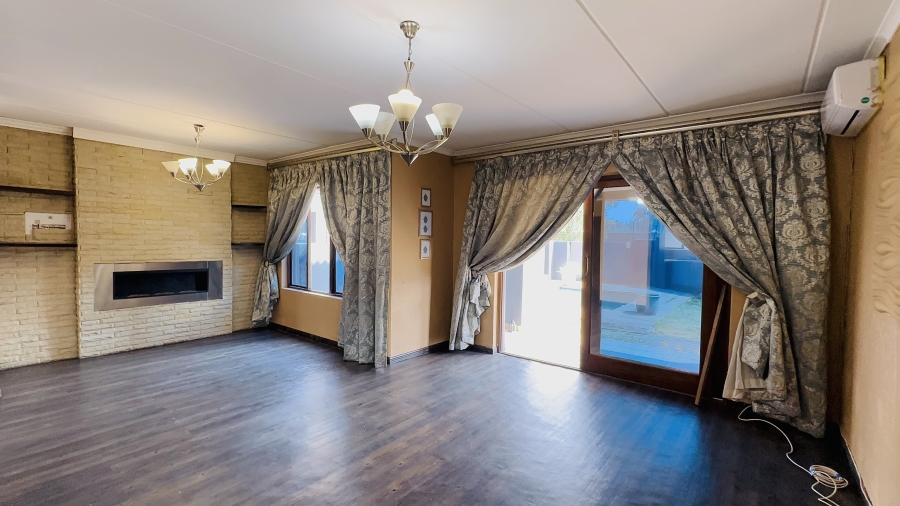3 Bedroom Property for Sale in Helderwyk Gauteng