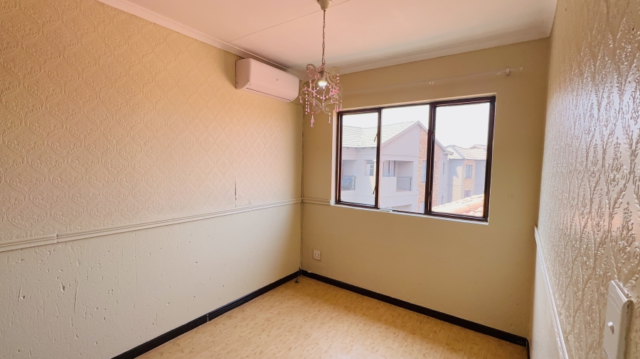 3 Bedroom Property for Sale in Helderwyk Gauteng