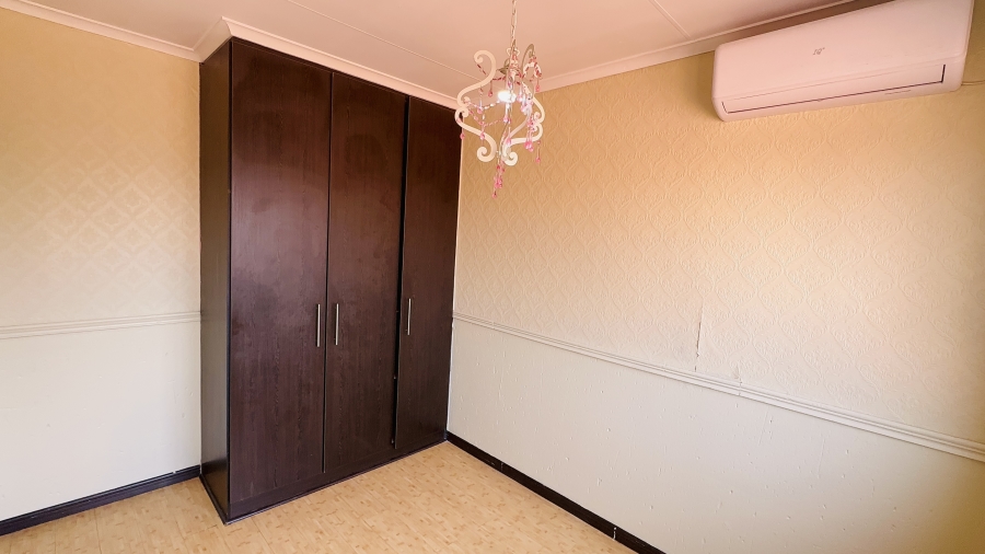 3 Bedroom Property for Sale in Helderwyk Gauteng