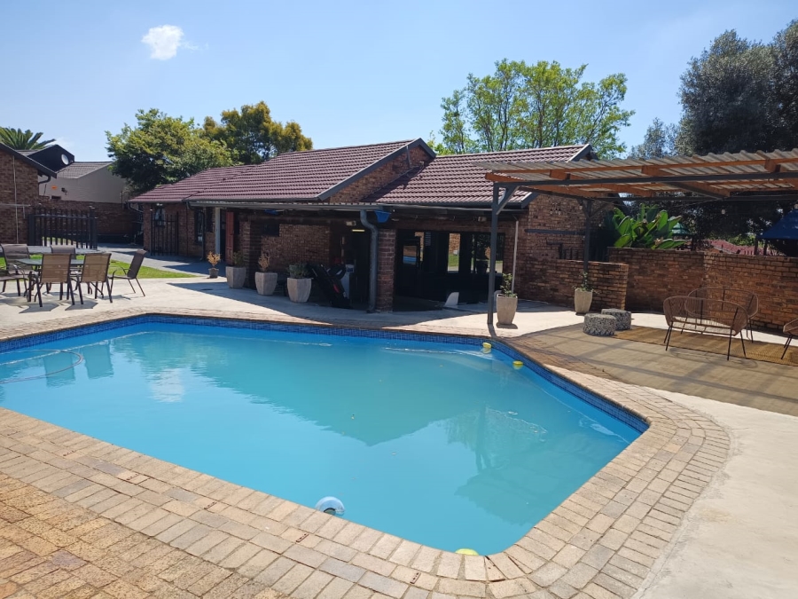 3 Bedroom Property for Sale in Elandspark Gauteng