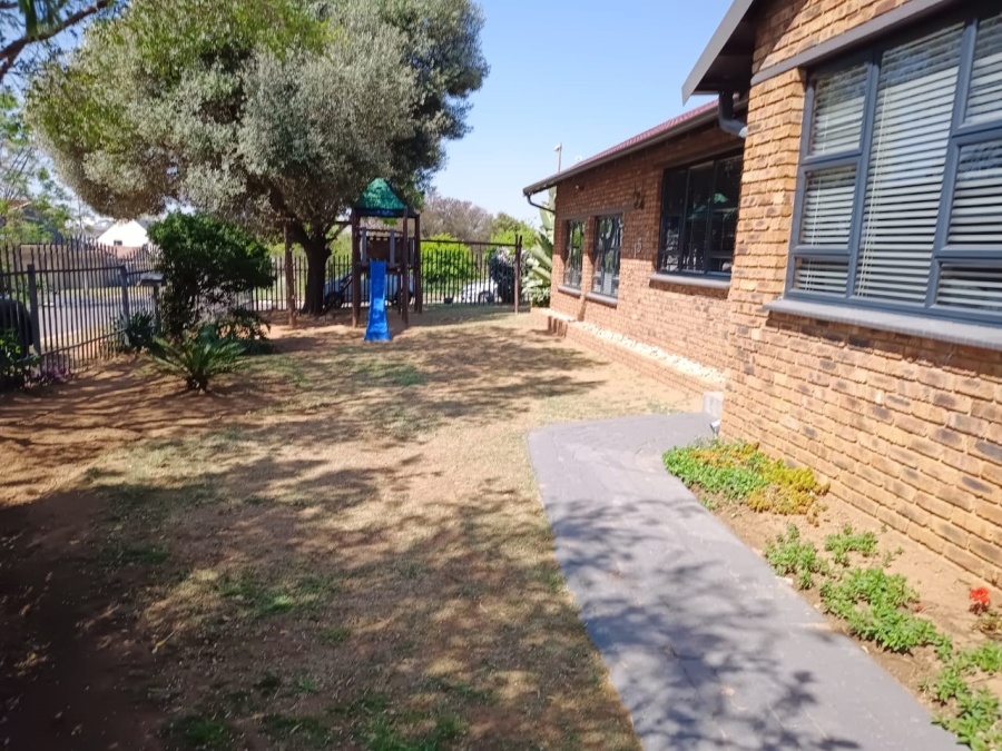 3 Bedroom Property for Sale in Elandspark Gauteng