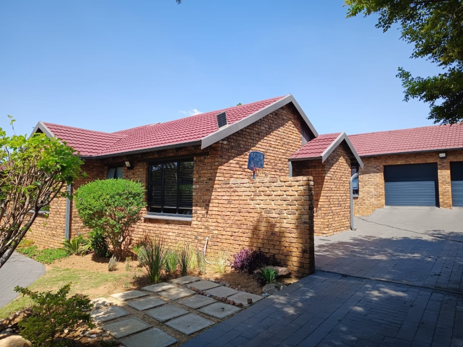 3 Bedroom Property for Sale in Elandspark Gauteng