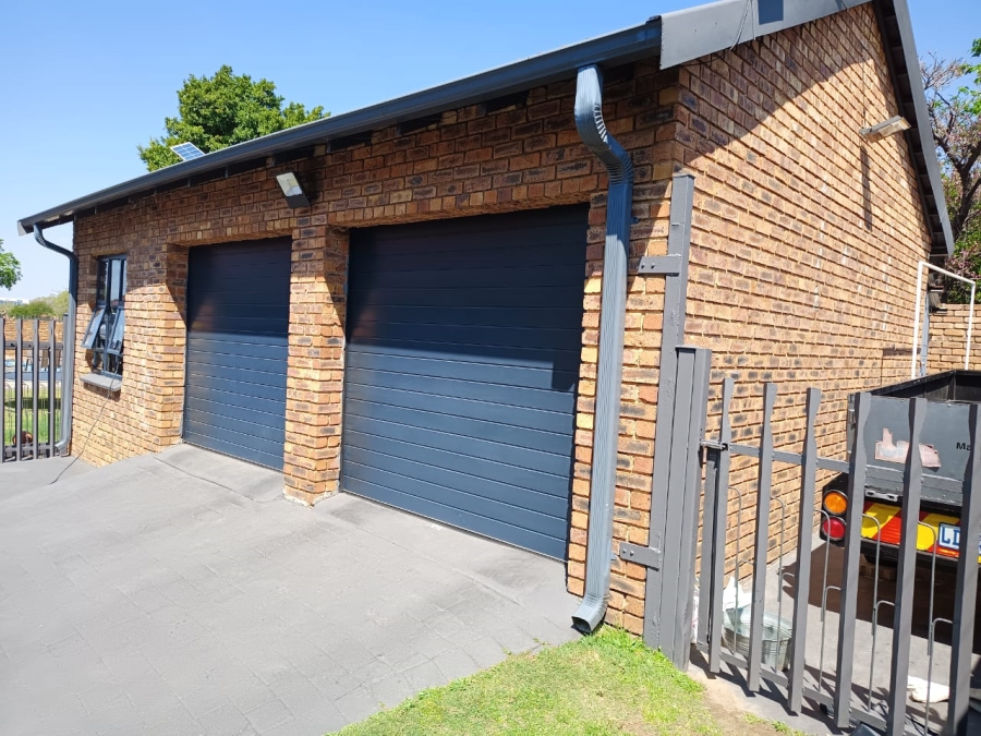 3 Bedroom Property for Sale in Elandspark Gauteng