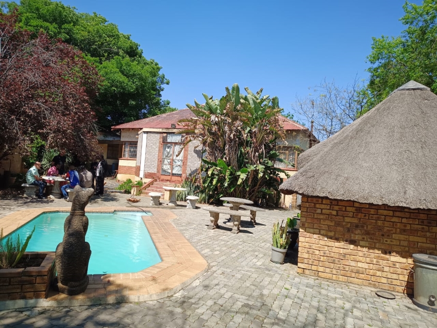5 Bedroom Property for Sale in Turf Club Gauteng
