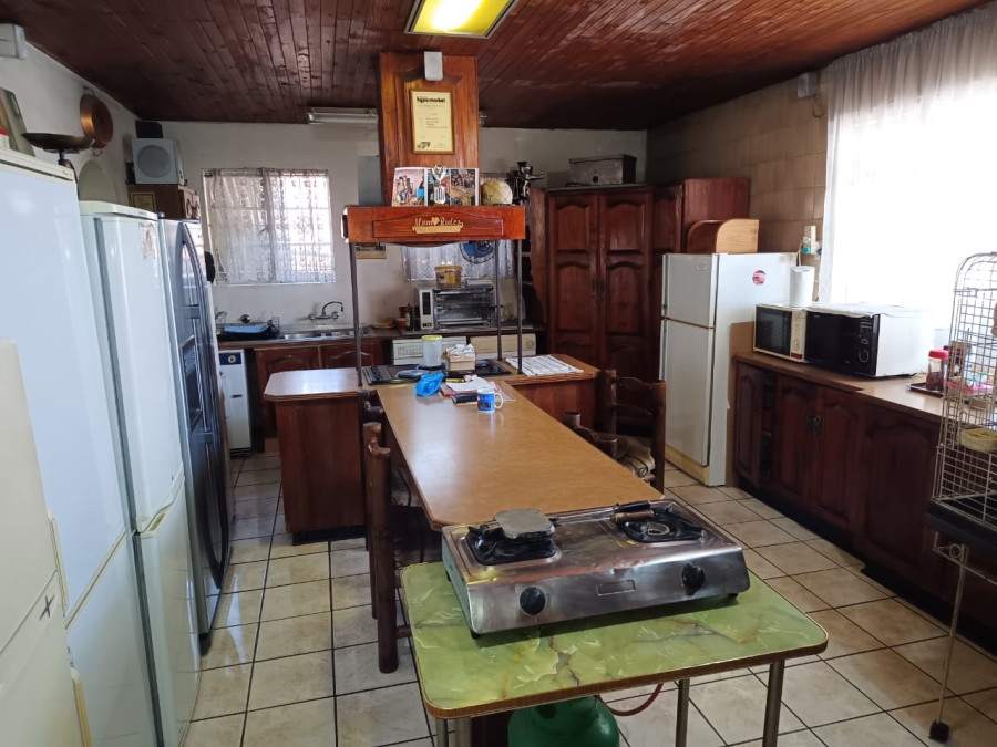 5 Bedroom Property for Sale in Turf Club Gauteng