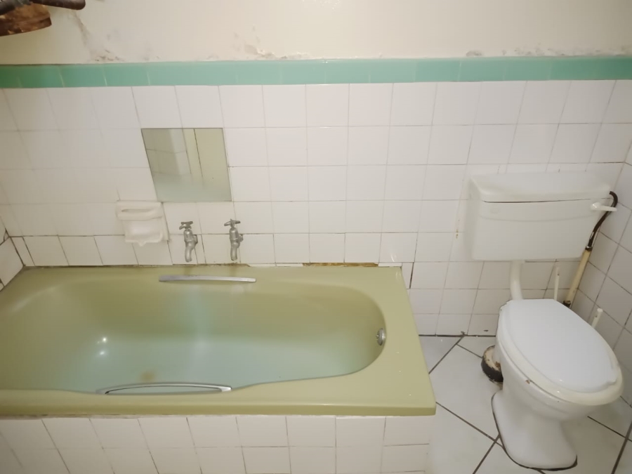 5 Bedroom Property for Sale in Turf Club Gauteng