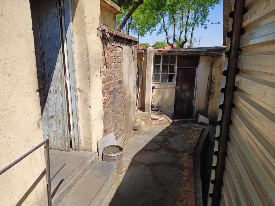 5 Bedroom Property for Sale in Turf Club Gauteng